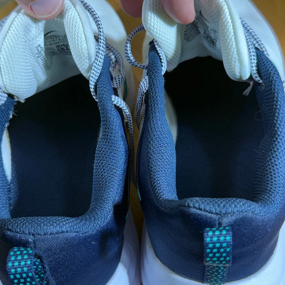 Nike Running Women 7.5 White Sneakers Shoes Downshifter 12 DD9294-103 Athletic